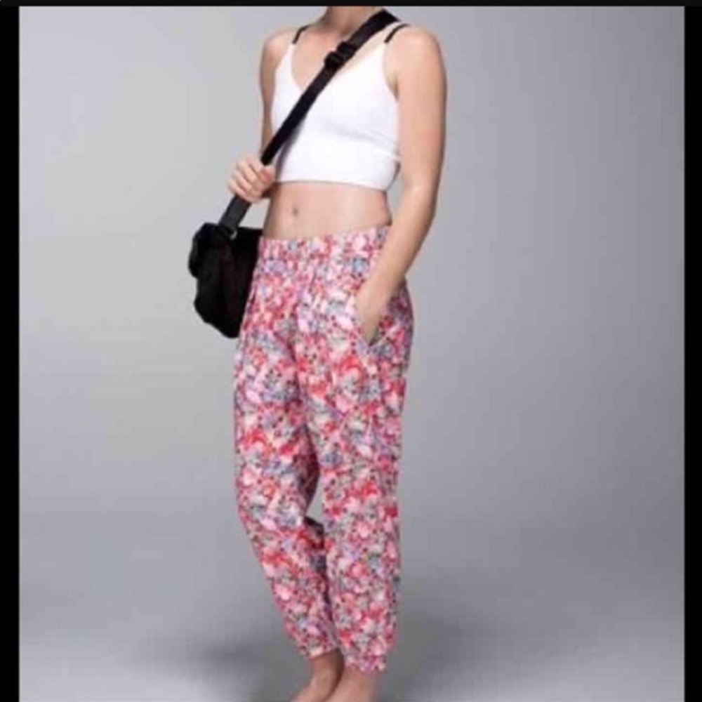 Lululemon jogger pants